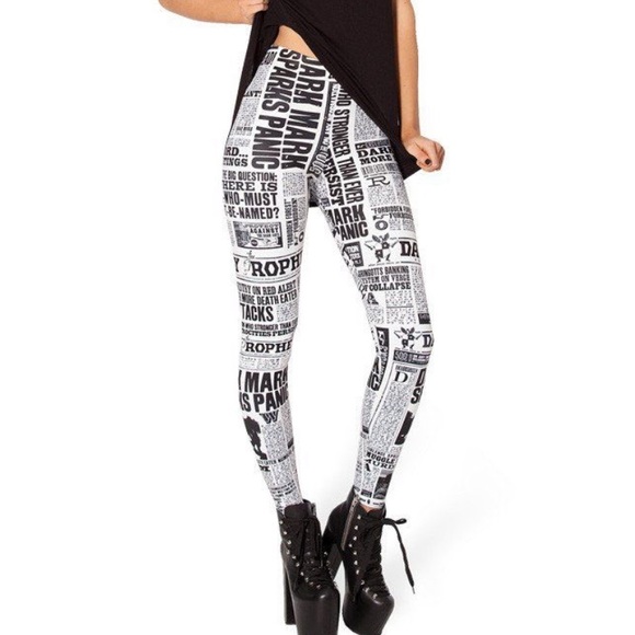 Blackmilk Harry Potter Daily Prophet Leggings - Picture 2 of 10